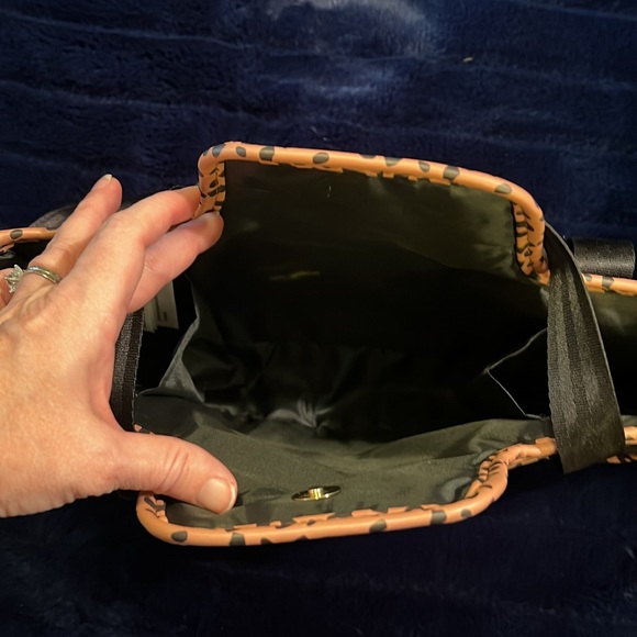 Petunia, Pickle, Bottom Bag-Add on bag for strollers, car seats, main diaper bag - Picture 2 of 6